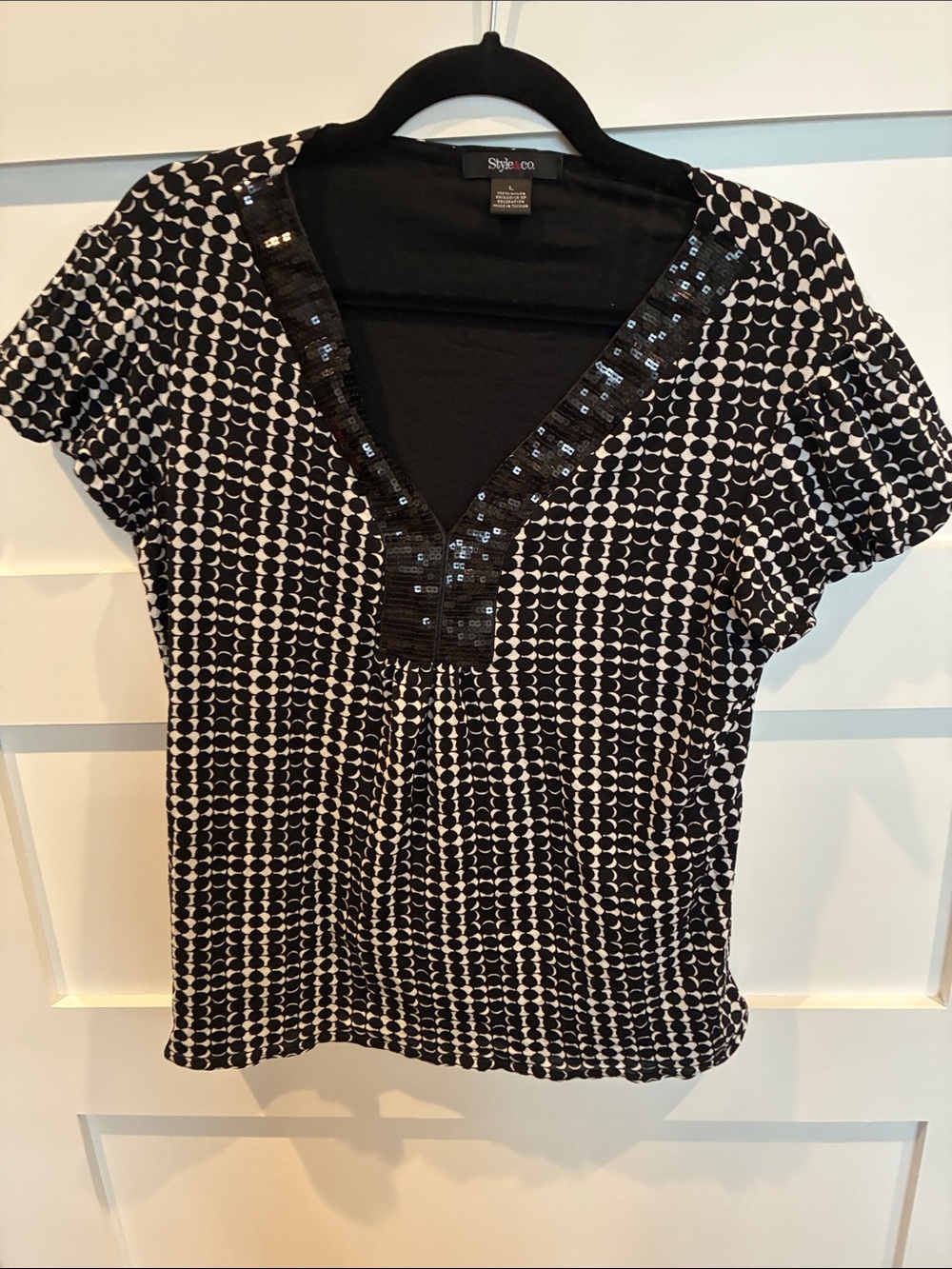 Style & Co. Black and White Sequin V-Neck Short Sleeve Tee
